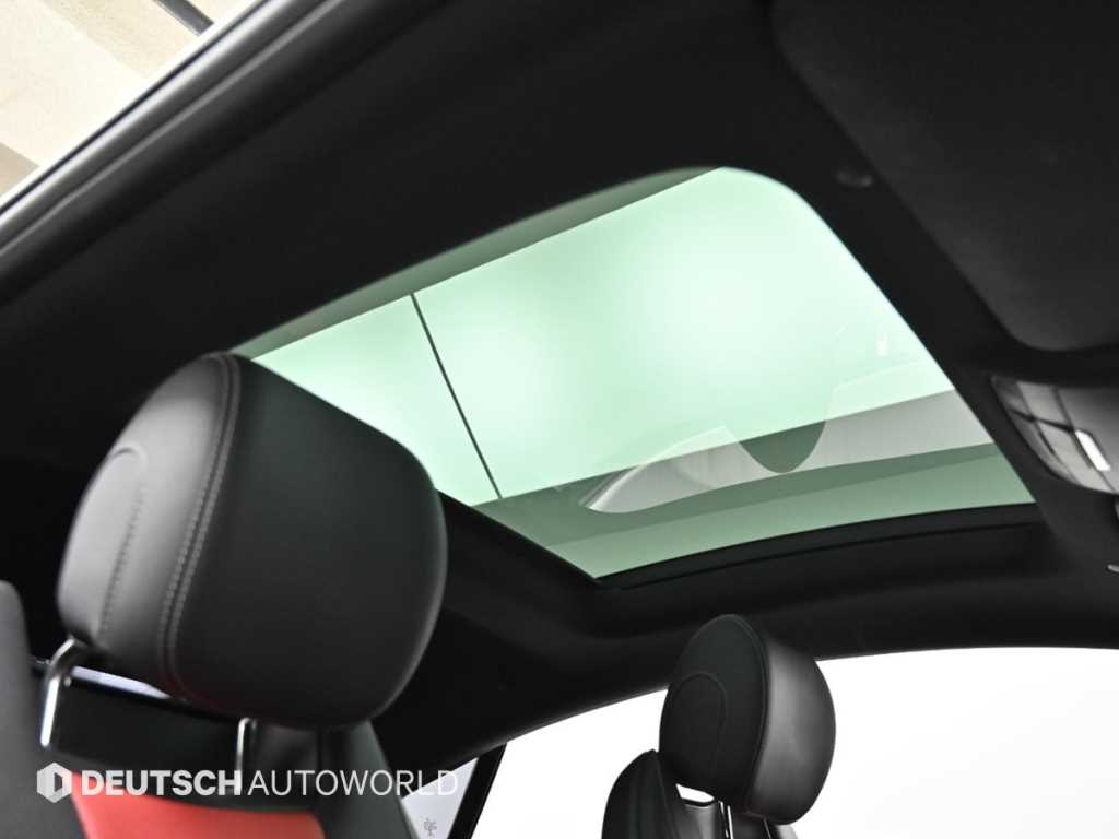 Mercedes-Benz E-Class — photo 18