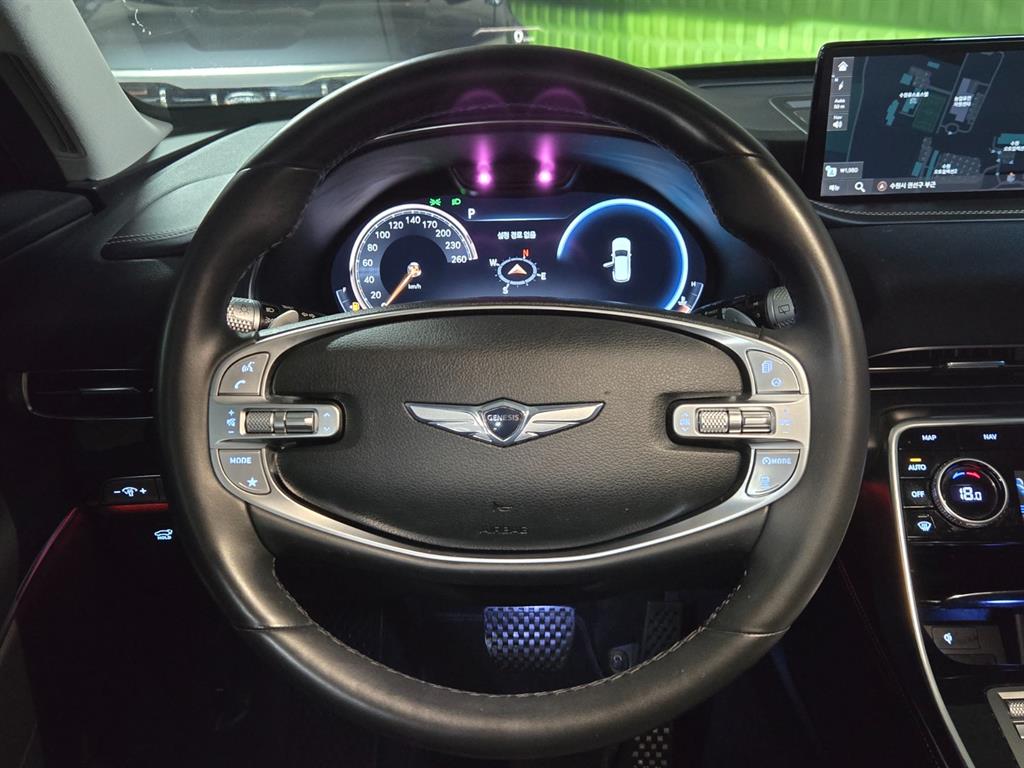 Genesis GV80 — photo 11