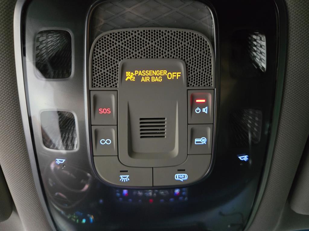Genesis GV80 — photo 14
