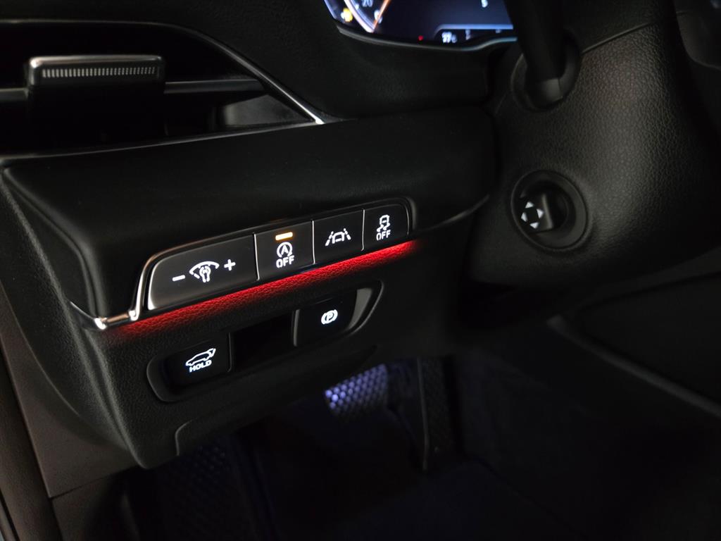 Genesis GV80 — photo 17