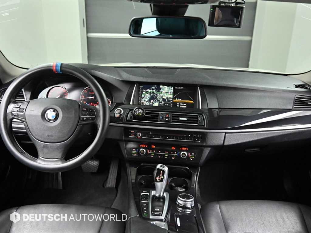 BMW 5-Series — photo 08