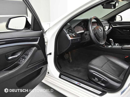 BMW 5-Series — photo 10