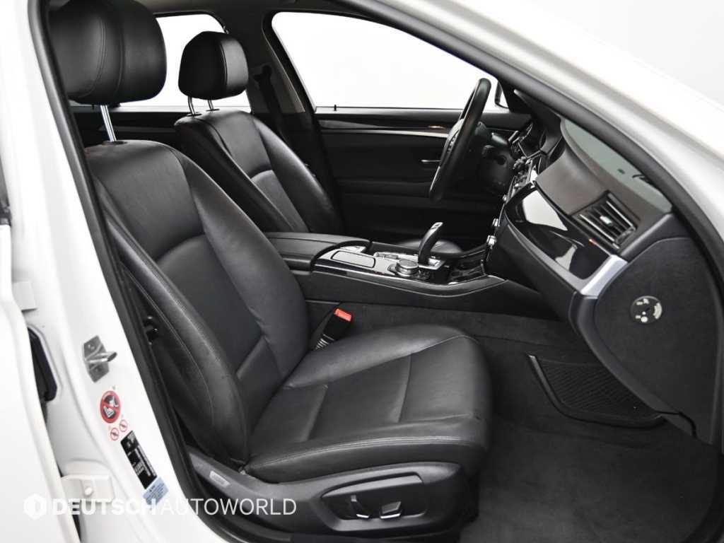 BMW 5-Series — photo 12