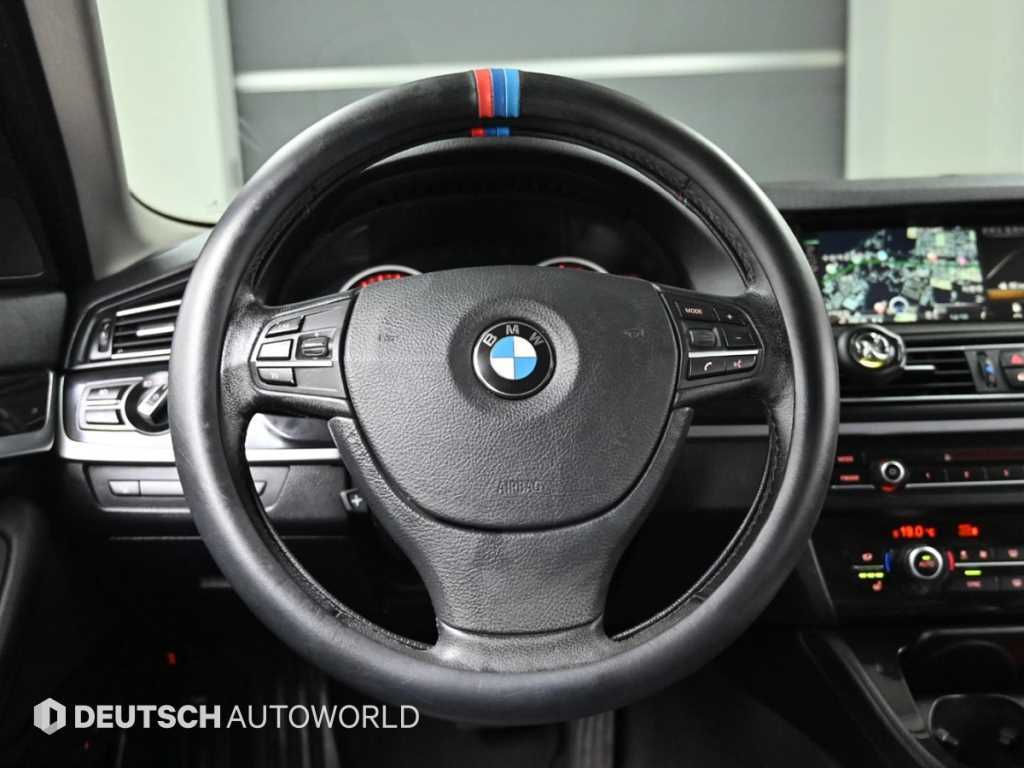 BMW 5-Series — photo 14