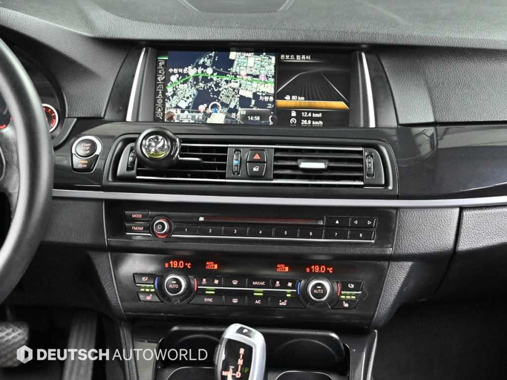 BMW 5-Series — photo 15