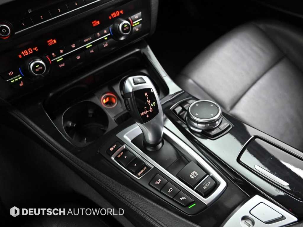 BMW 5-Series — photo 18