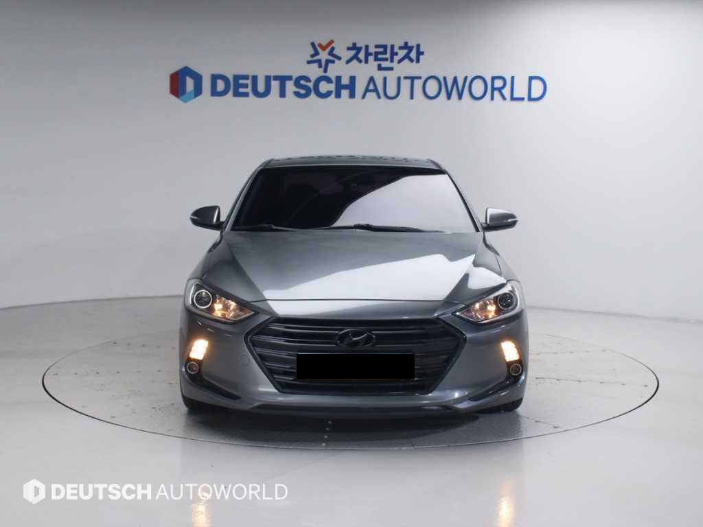 Hyundai Avante — photo 03