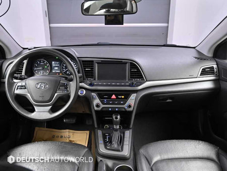 Hyundai Avante — photo 07