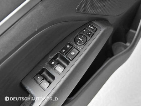 Hyundai Avante — photo 10