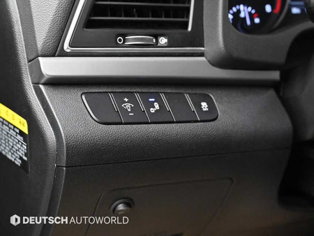 Hyundai Avante — photo 12