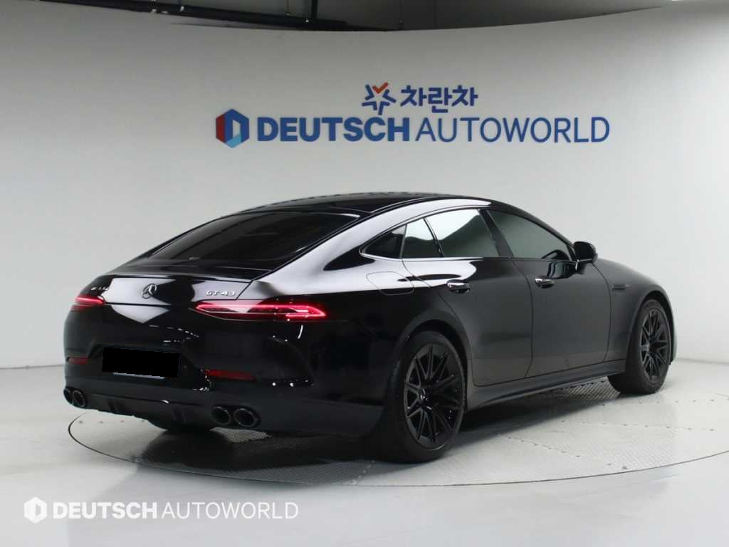 Mercedes-Benz AMG GT — photo 02