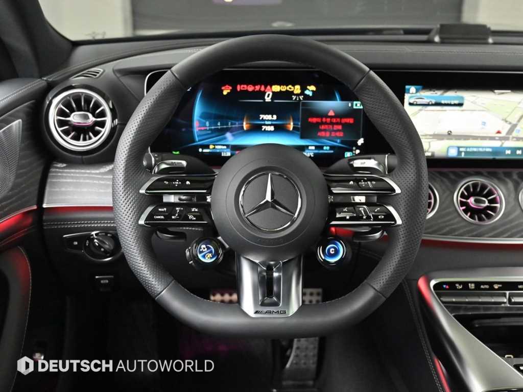Mercedes-Benz AMG GT — photo 13