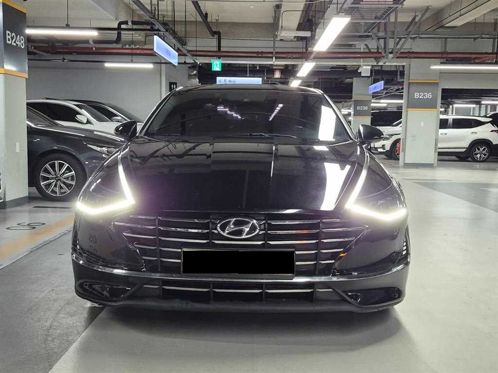 Hyundai Sonata — photo 02