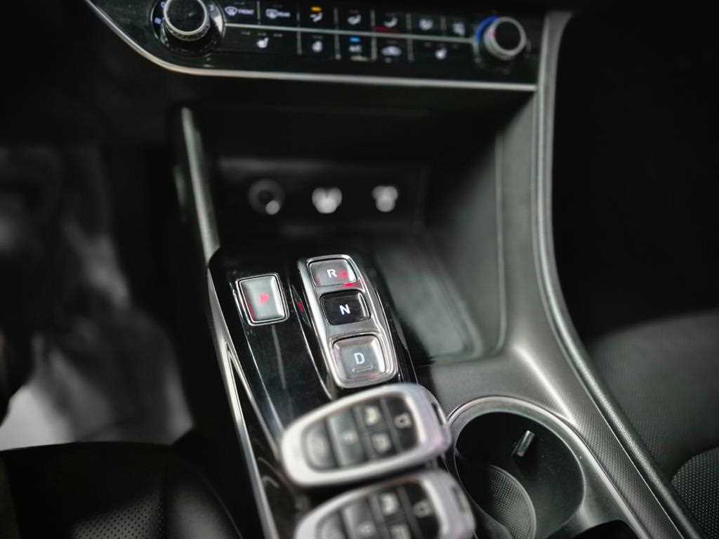 Hyundai Sonata — photo 14