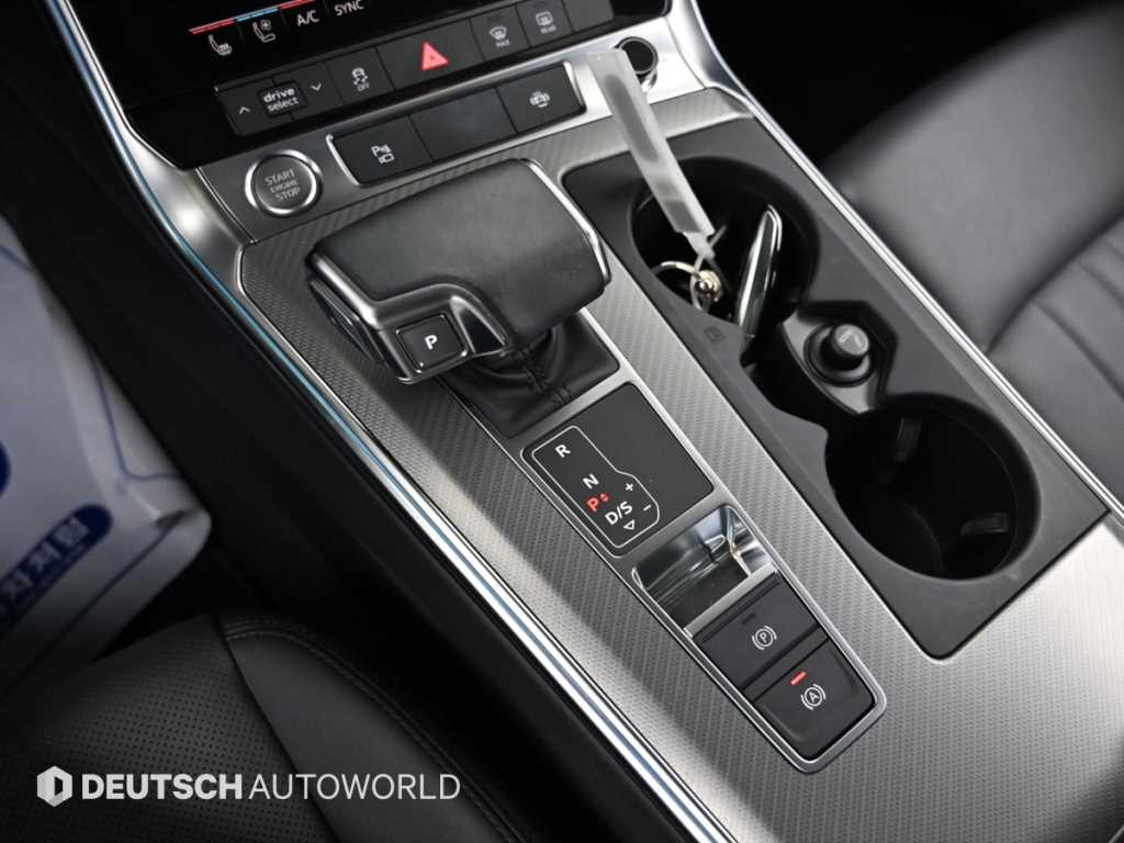 Audi A6 — photo 09