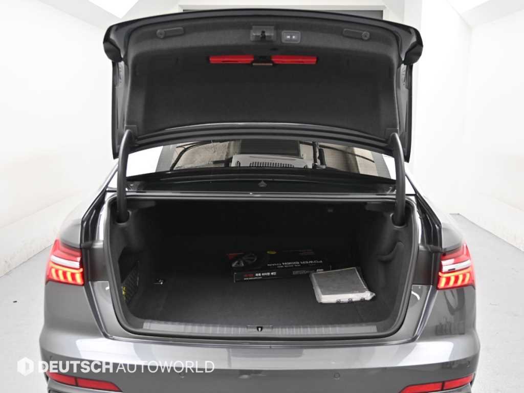 Audi A6 — photo 19