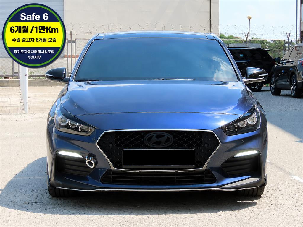Hyundai i30 — photo 01