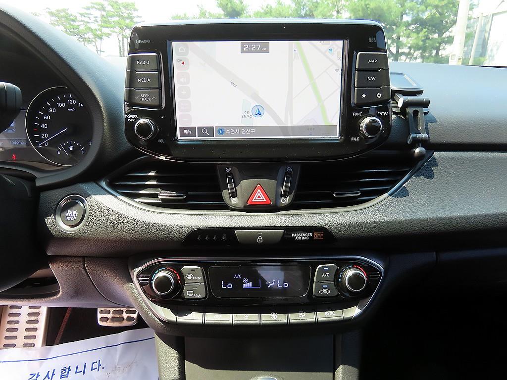 Hyundai i30 — photo 13