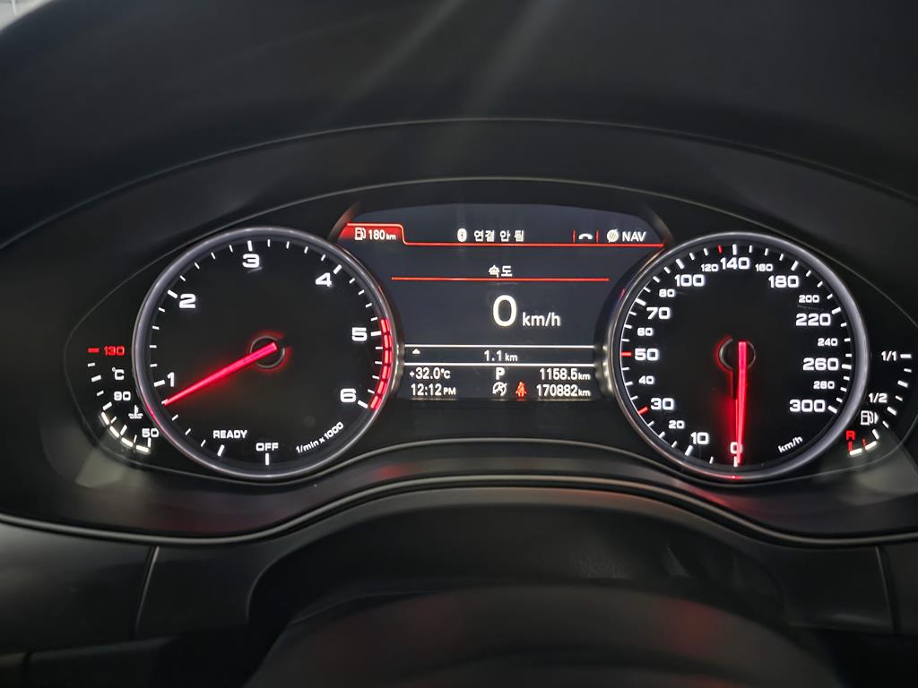 Audi A6 — photo 06