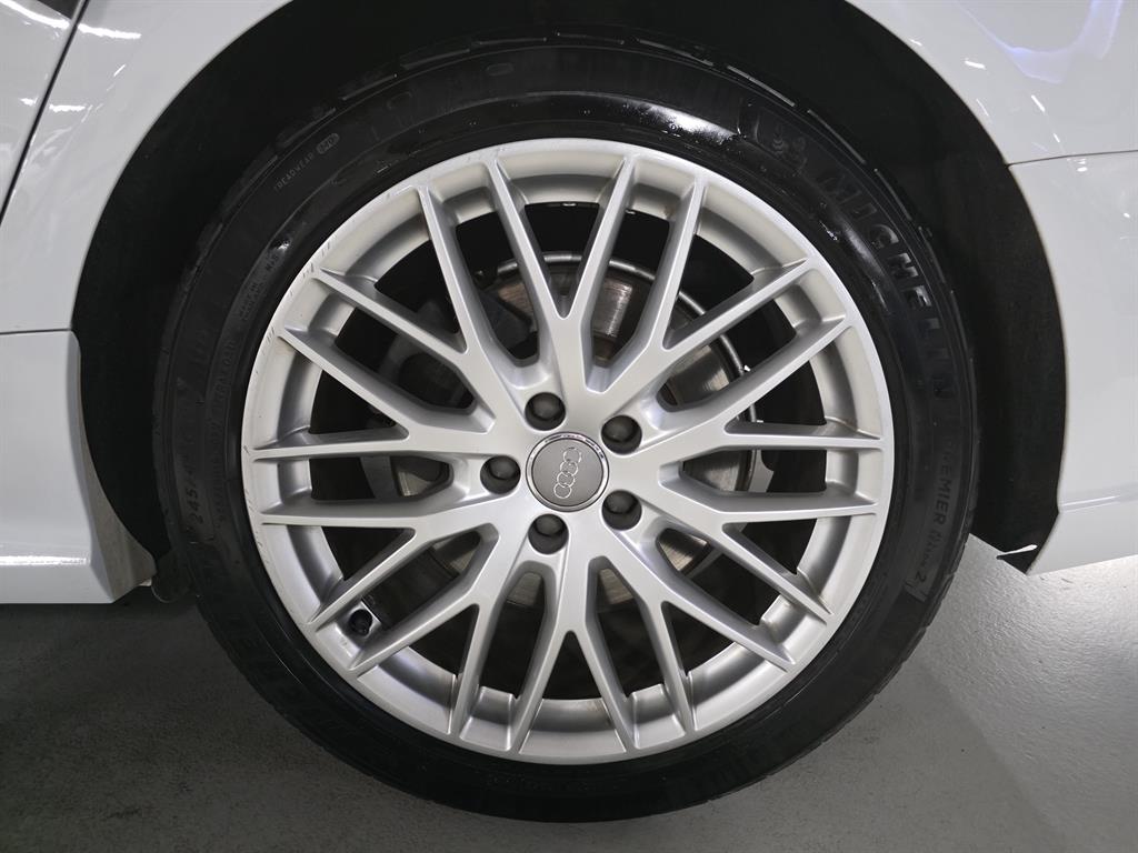 Audi A6 — photo 19