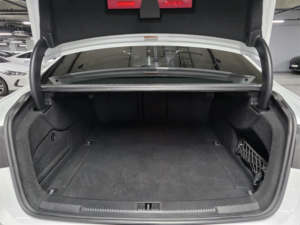 Audi A6 — photo 20