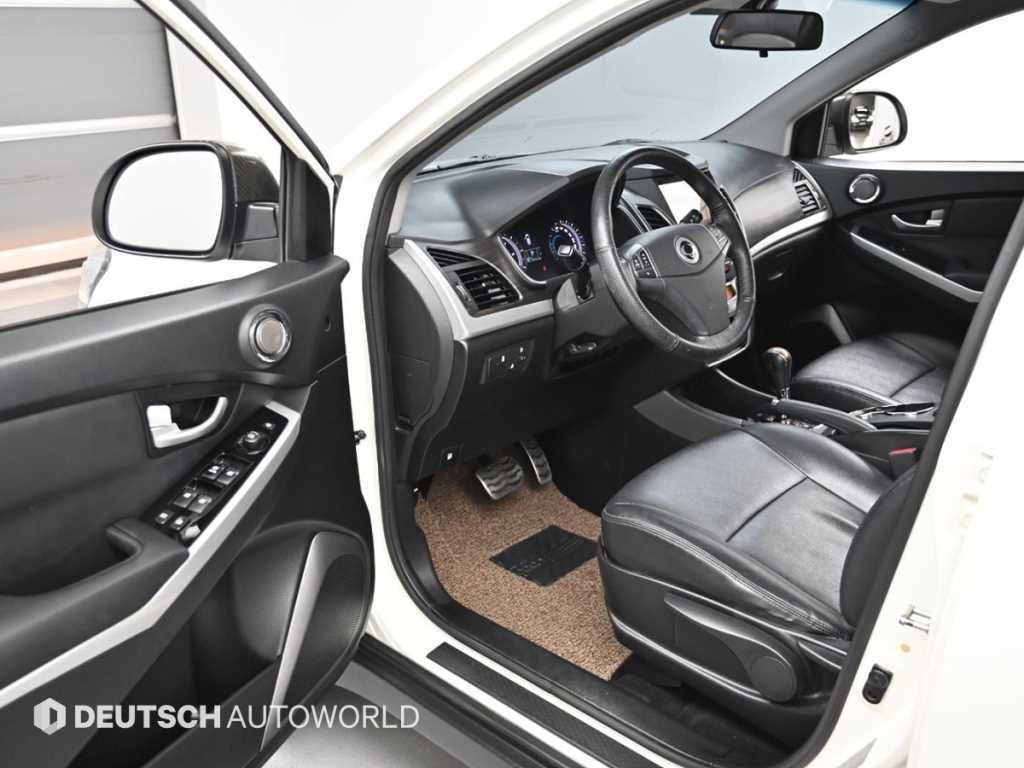 KGM KORANDO — photo 10