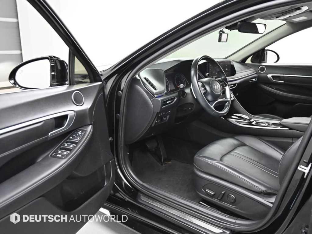 Hyundai Sonata — photo 11