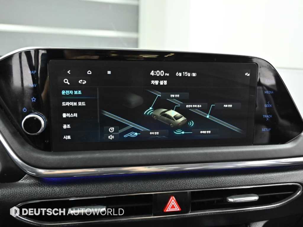 Hyundai Sonata — photo 17