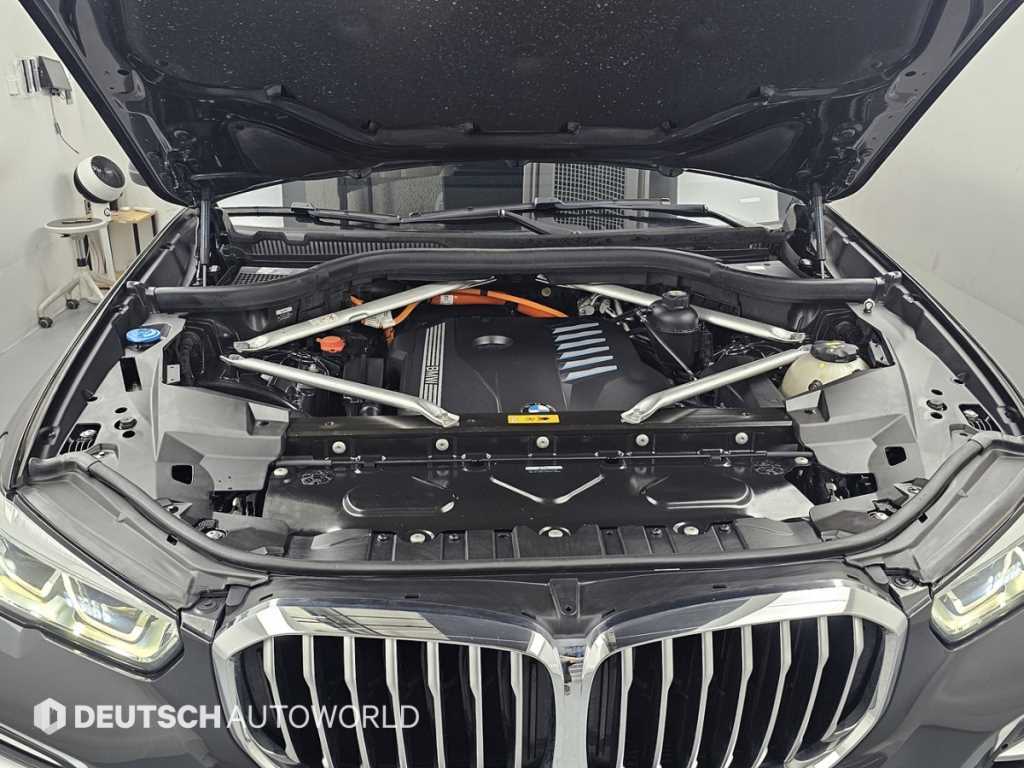 BMW X5 — photo 06