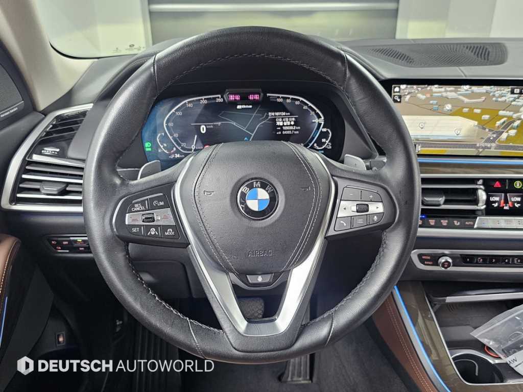 BMW X5 — photo 13