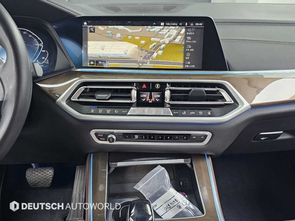BMW X5 — photo 14