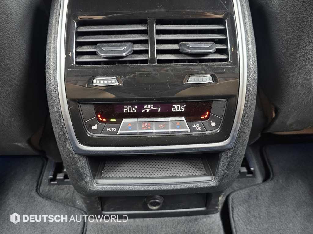 BMW X5 — photo 16
