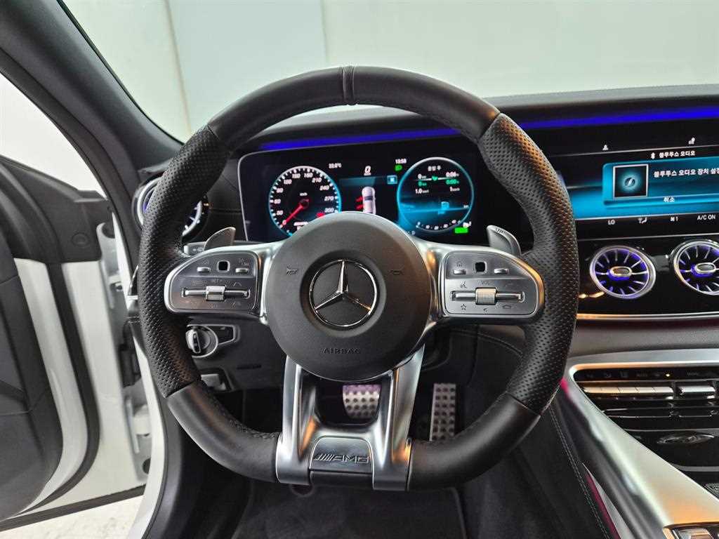 Mercedes-Benz AMG GT — photo 10