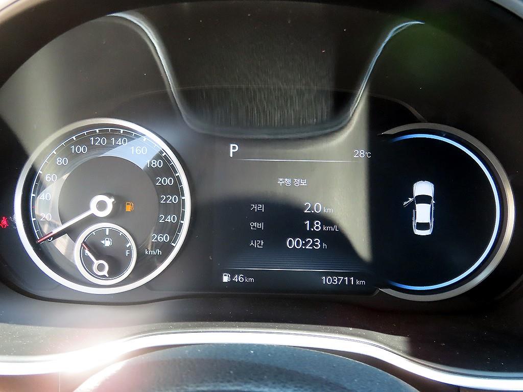 Genesis G80 — photo 09