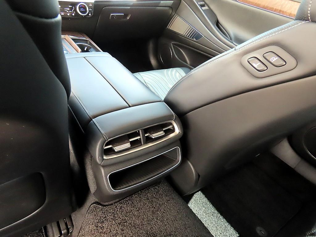 Genesis G80 — photo 15
