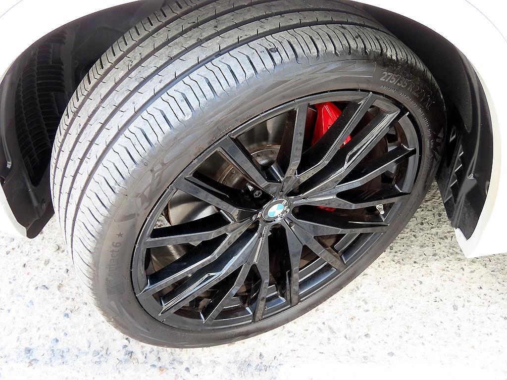 BMW X5 — photo 20