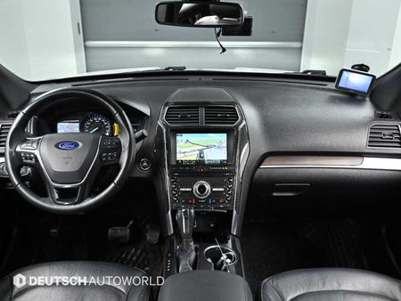 Ford Explorer — photo 07