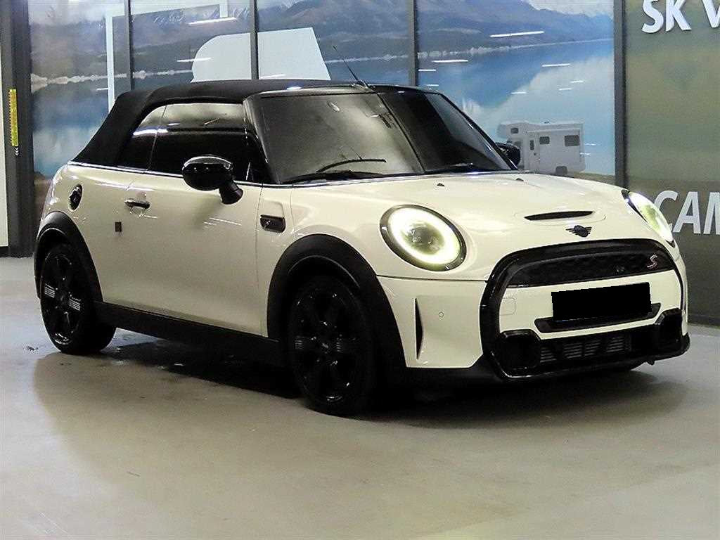 Mini Cooper Convertible — photo 01