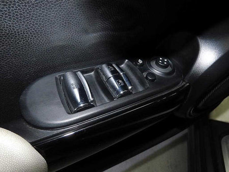Mini Cooper Convertible — photo 16