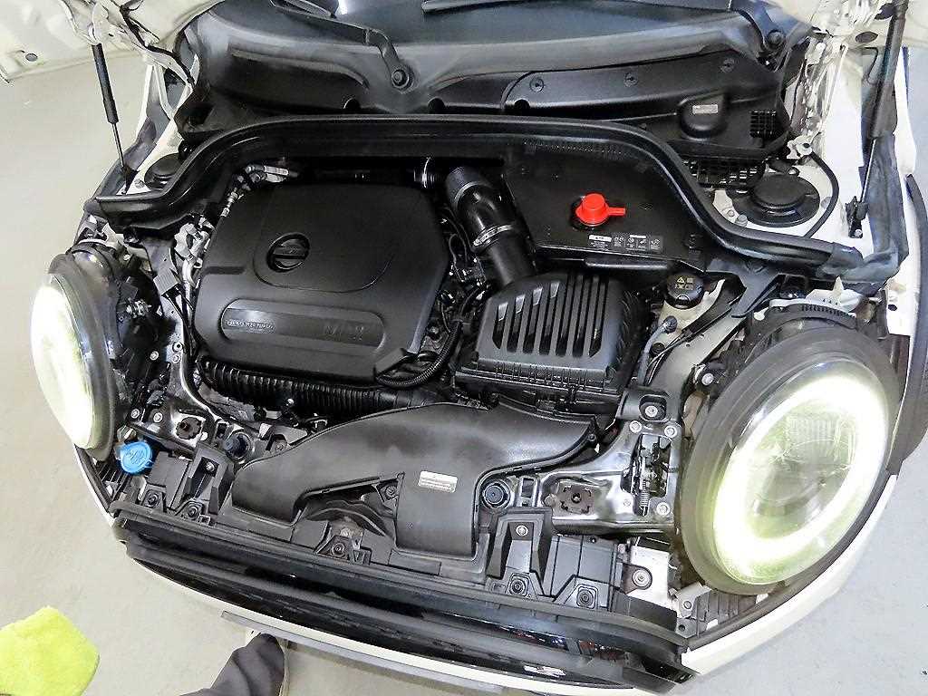 Mini Cooper Convertible — photo 19