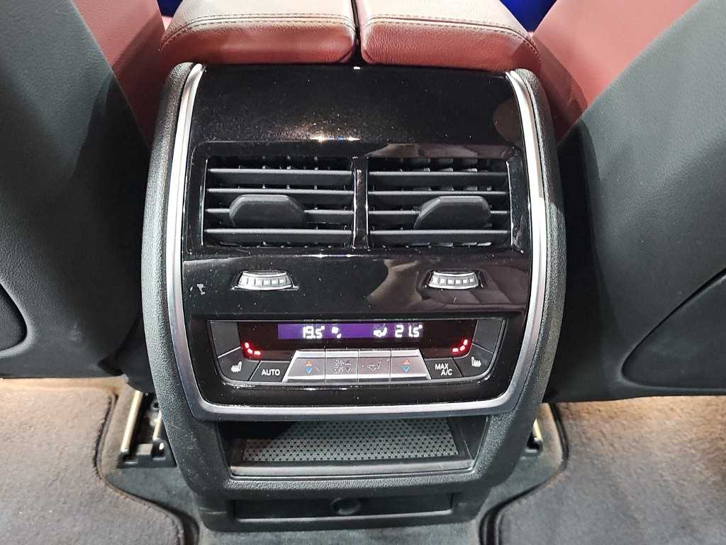 BMW X6 — photo 13