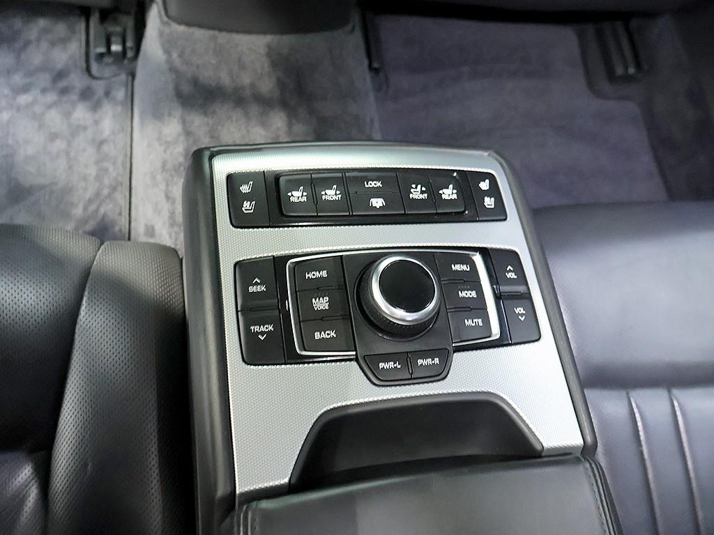 Genesis G80 — photo 15