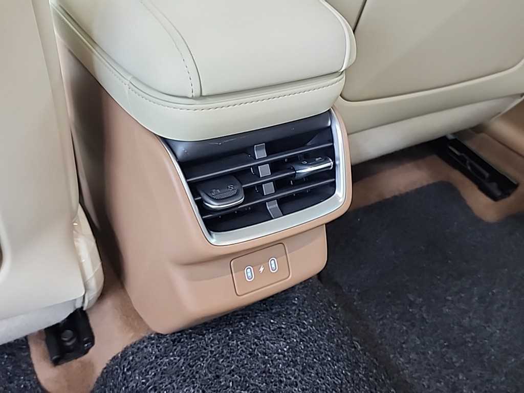 Hyundai Grandeur — photo 14