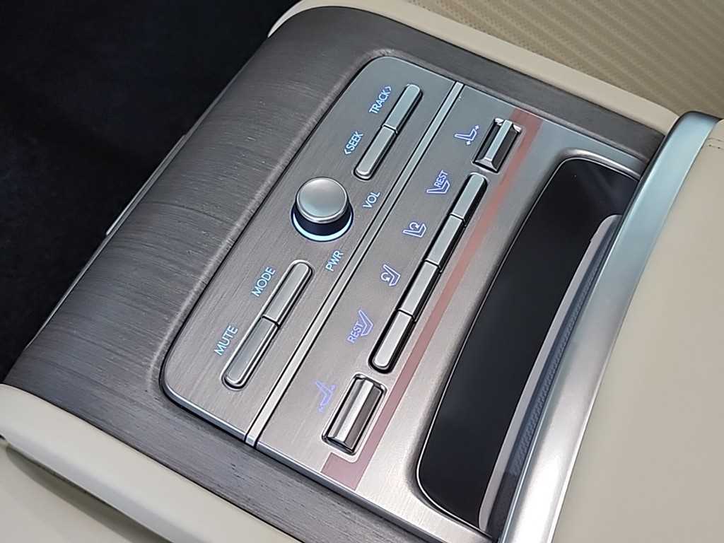 Hyundai Grandeur — photo 15