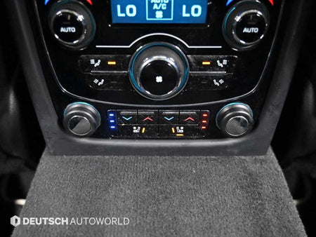Jaguar XJ — photo 16
