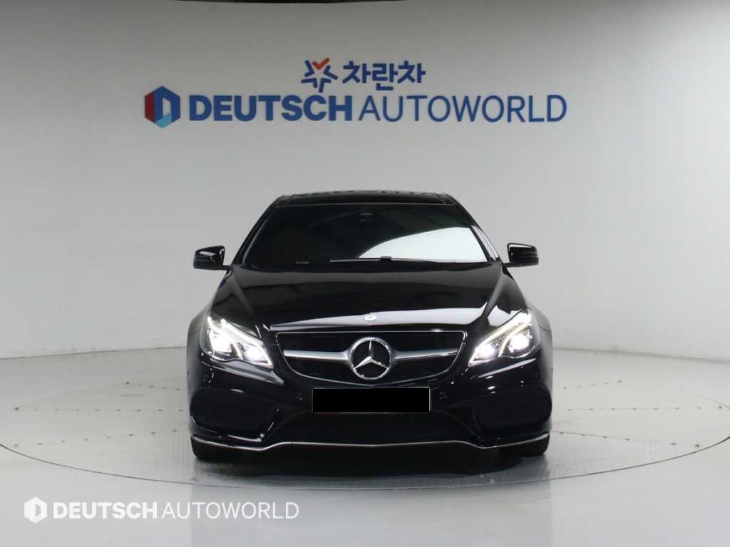 Mercedes-Benz E-Class — photo 03