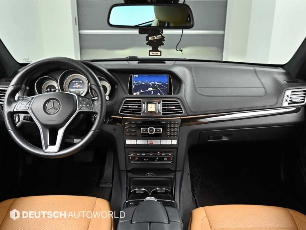 Mercedes-Benz E-Class — photo 07