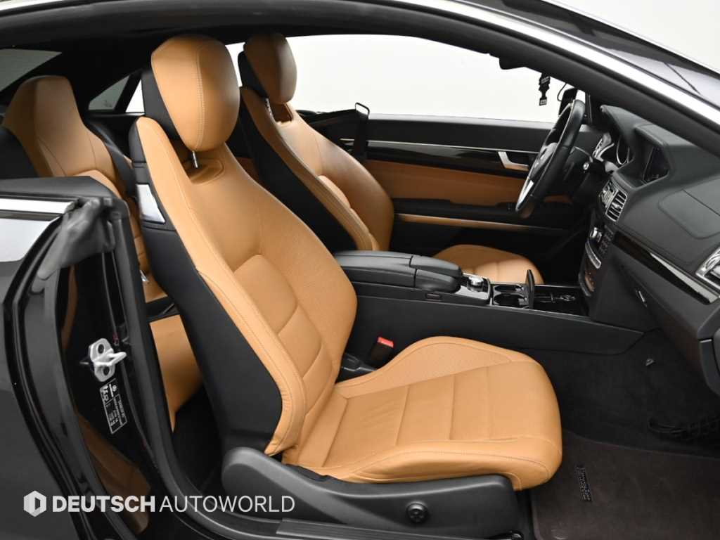 Mercedes-Benz E-Class — photo 10