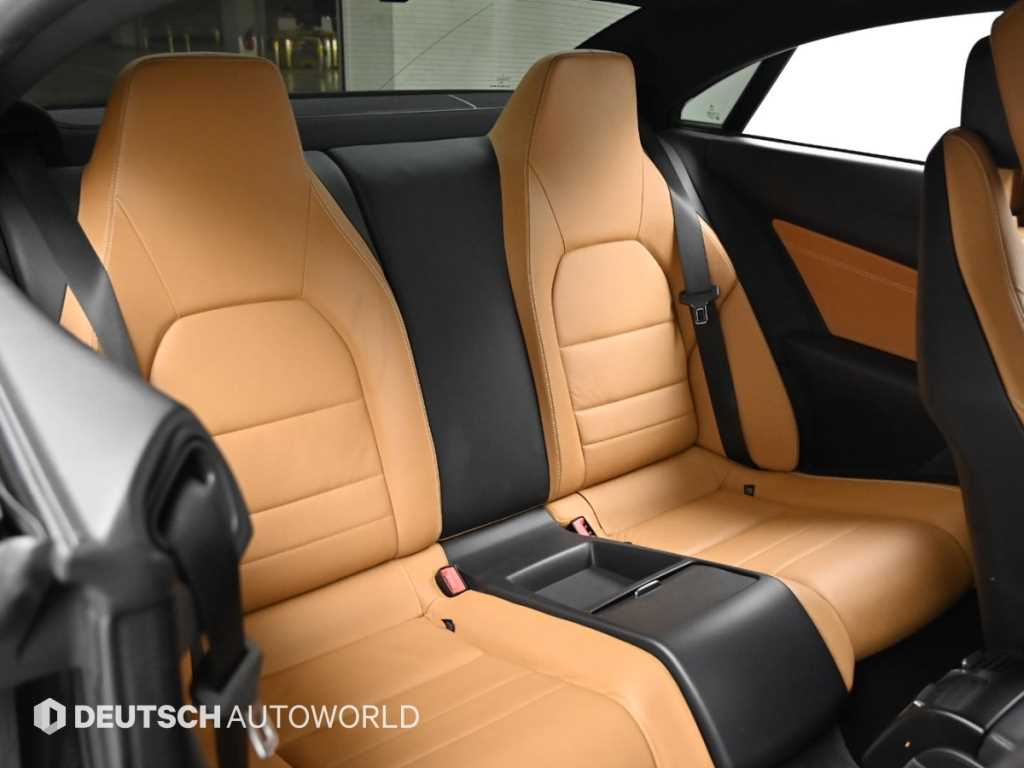 Mercedes-Benz E-Class — photo 12