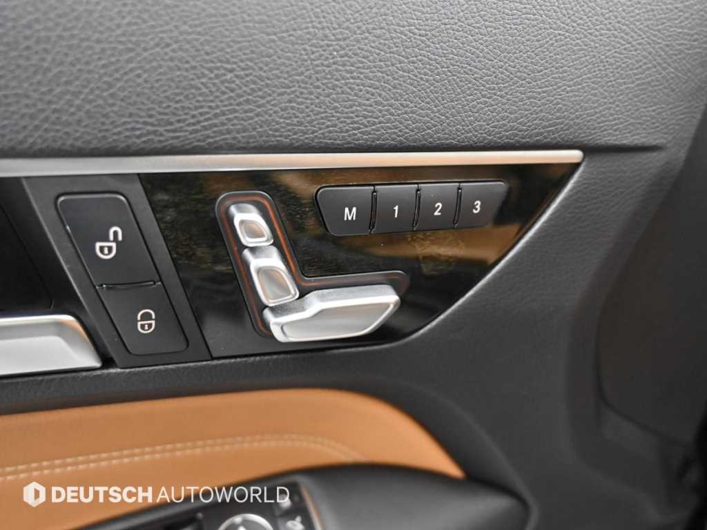 Mercedes-Benz E-Class — photo 16